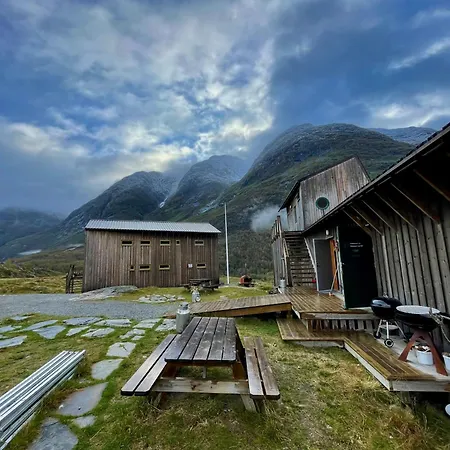 אכסניה Tungestolen *